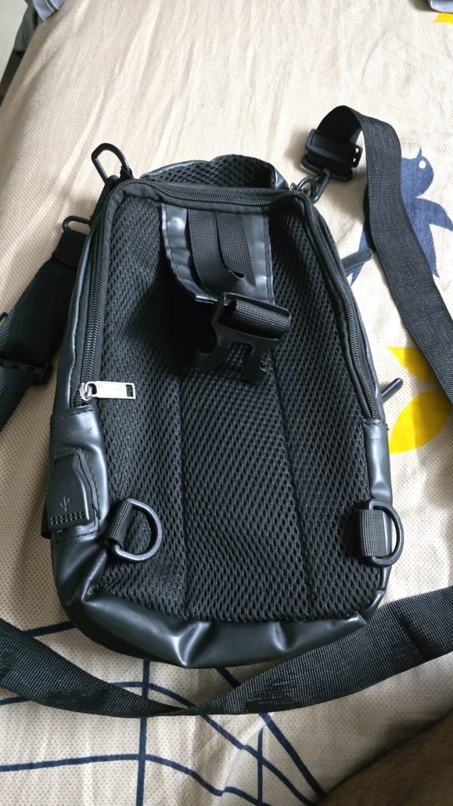 Sling Bag with USB Charging Port - ᴘᴜɴᴊᴀʙ ꜰᴜꜱɪᴏɴ
