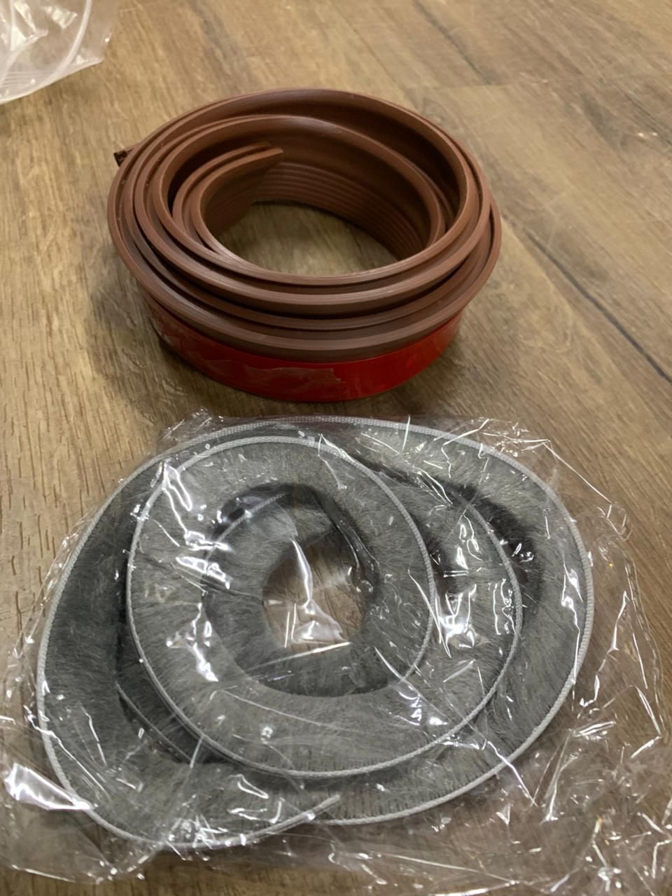 Door Draft Stopper With Brush - ᴘᴜɴᴊᴀʙ ꜰᴜꜱɪᴏɴ